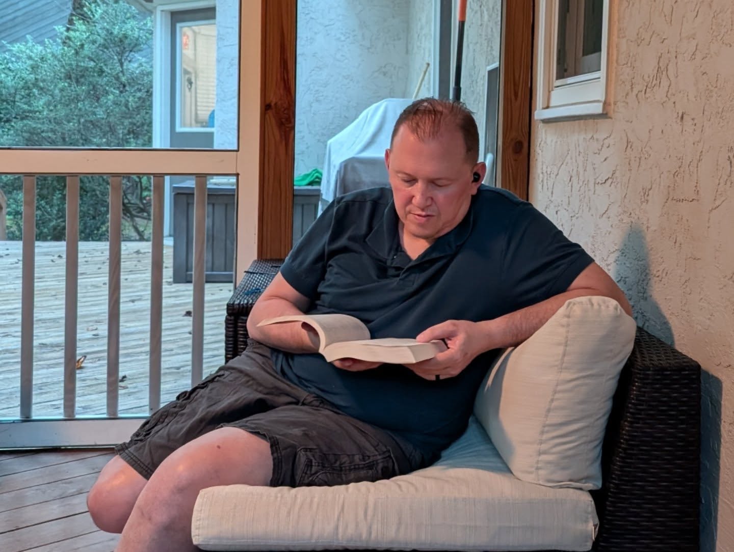 We now have another bookworm in the house 🥰

Fabio has now entered his bookish era, so for our 13th anniversary we bought 13 books. We each got 6 and got 1 family read aloud. :) 

Check out our book haul 📖

My favorite thing to do is hangout in the screened  porch with a book, now I have company 🤗

I have read almost everything published by Abby Jimenez recently. Just started her most recent that I got as part of my haul. 

What is your current read? 📚