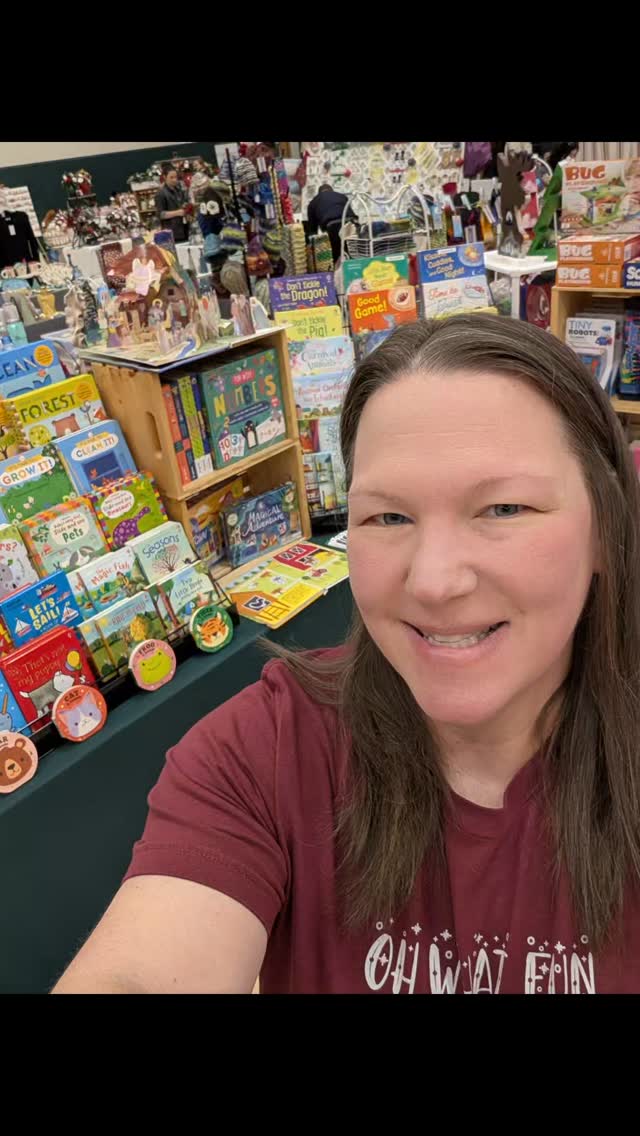 @titantidings @blessedtrinitycatholic 
#bazzaninisbookworms #sharepaperpie #kidsbooks